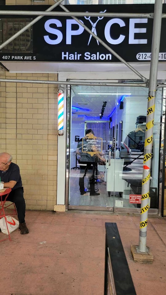 Space Hair Salon exterior